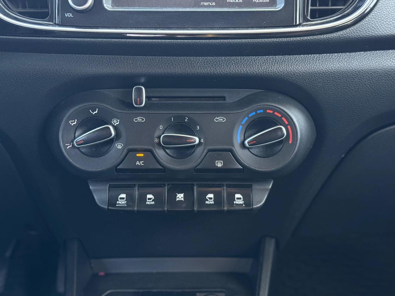 KIA SOLUTO 2023 - Imagen 19