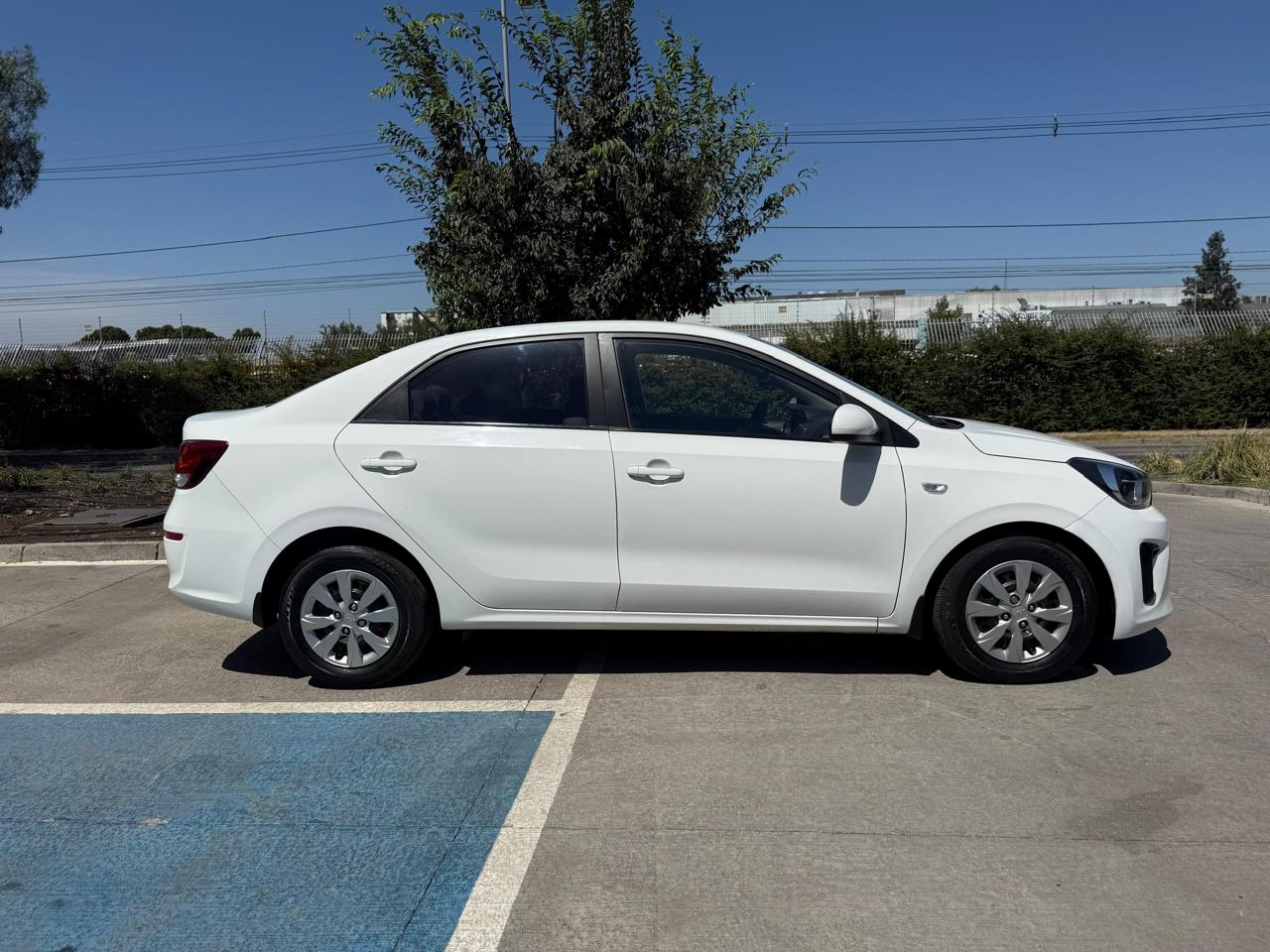 KIA SOLUTO 2023 - Imagen 11