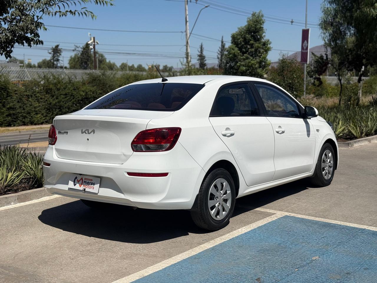 KIA SOLUTO 2023 - Imagen 10