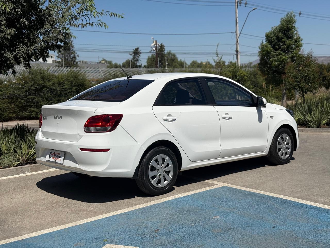 KIA SOLUTO 2023 - Imagen 9