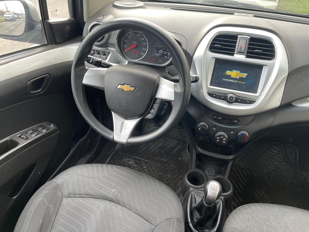 Chevrolet Spark Sedan — foto 12 de 15