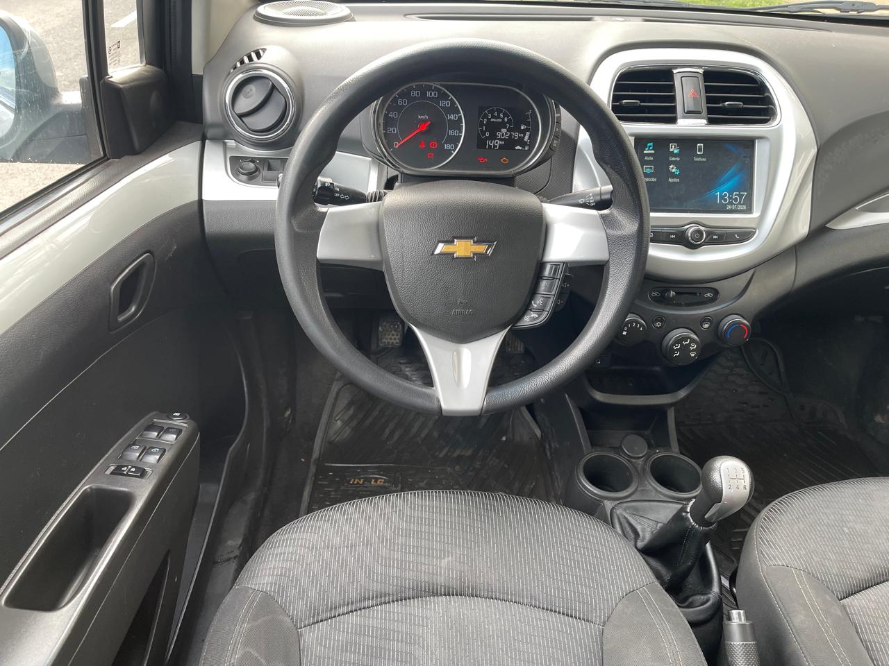 Chevrolet Spark Sedan — foto 11 de 15