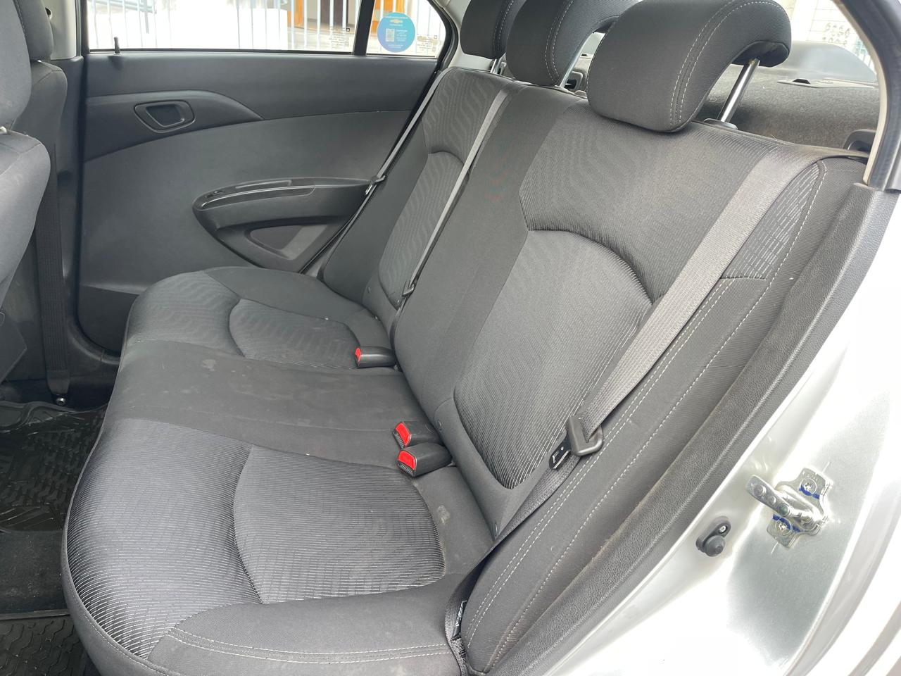 Chevrolet Spark Sedan — foto 15 de 15
