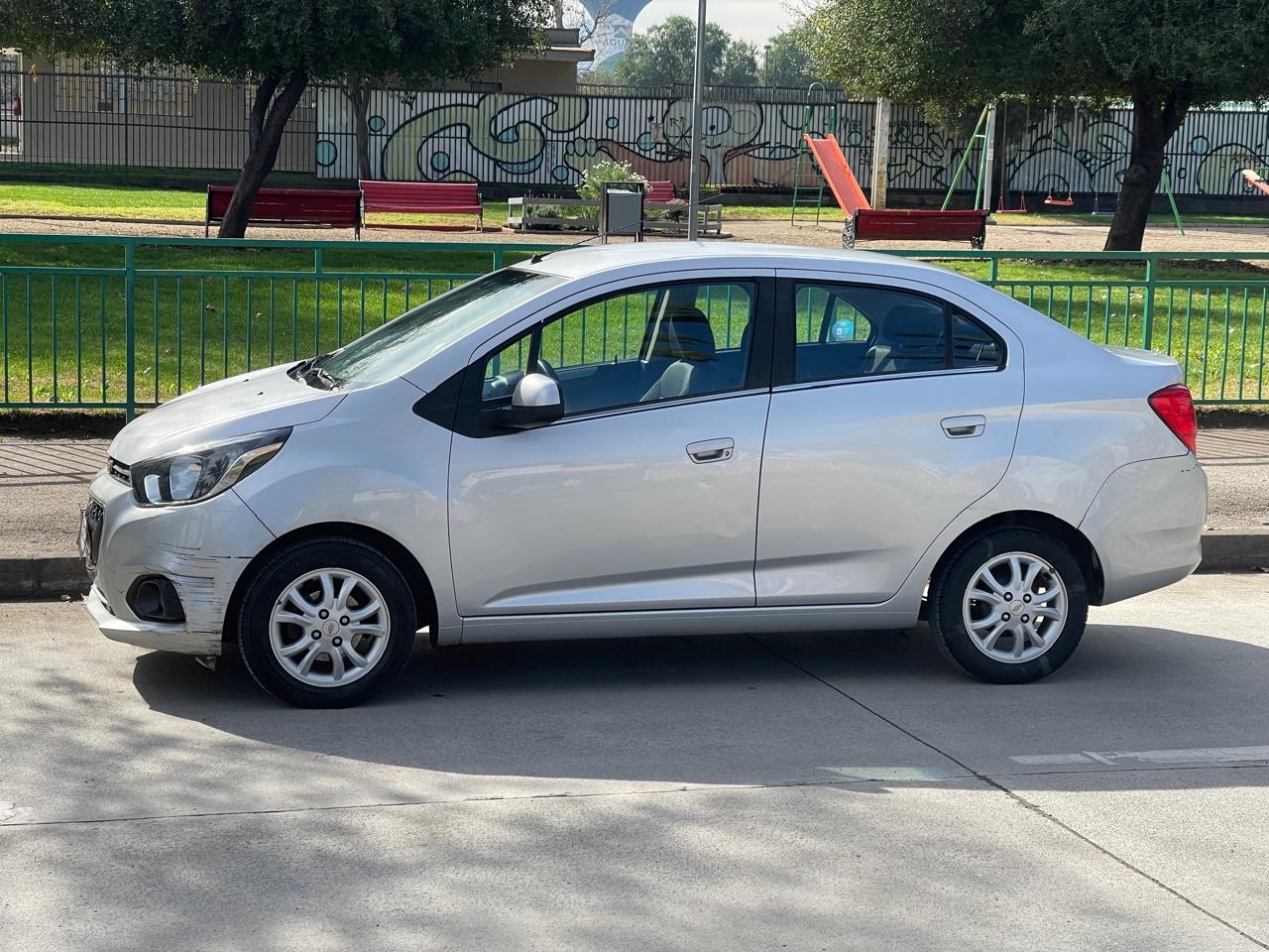 Chevrolet Spark Sedan — foto 10 de 15