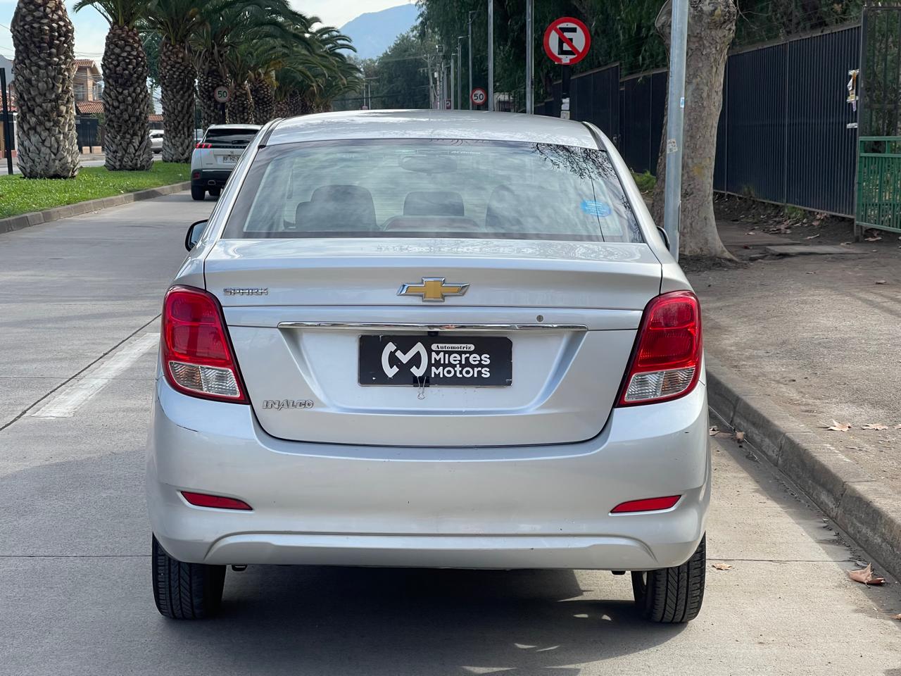 Chevrolet Spark Sedan — foto 7 de 15