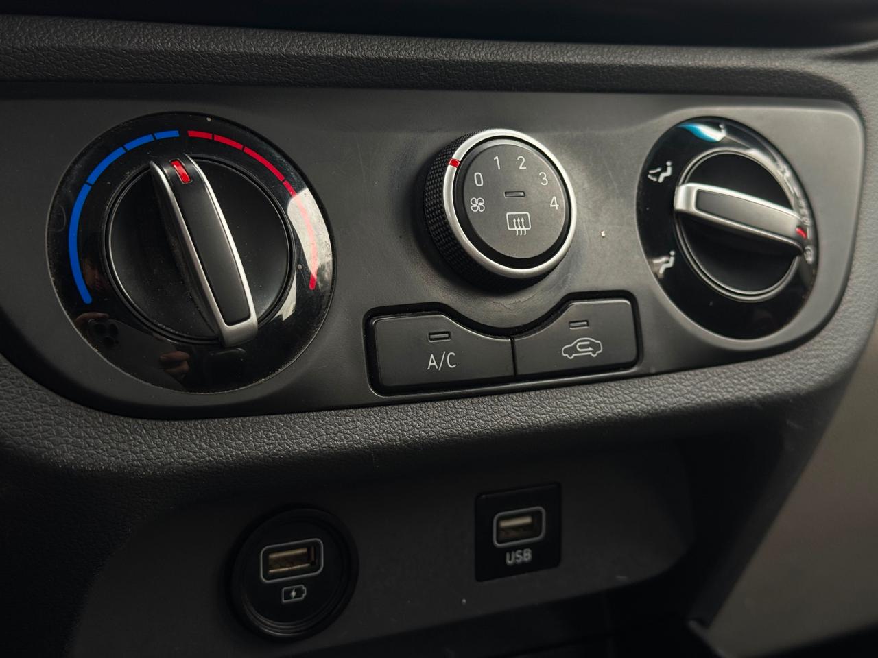 Hyundai Grand I10 Sedan — foto 17 de 17