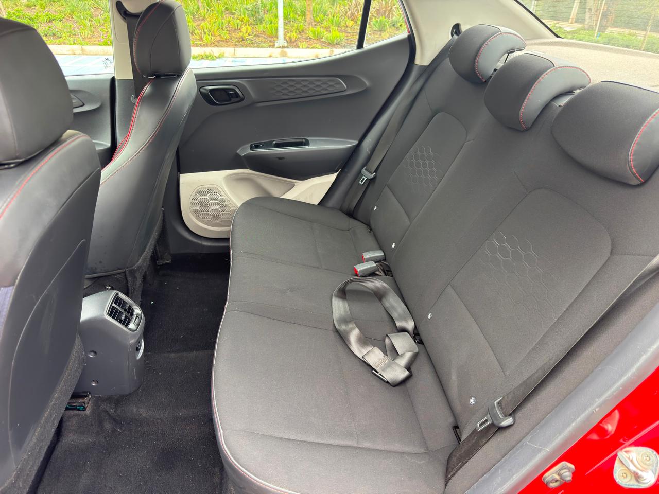 Hyundai Grand I10 Sedan — foto 15 de 17