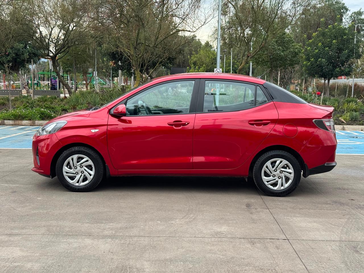 Hyundai Grand I10 Sedan — foto 11 de 17