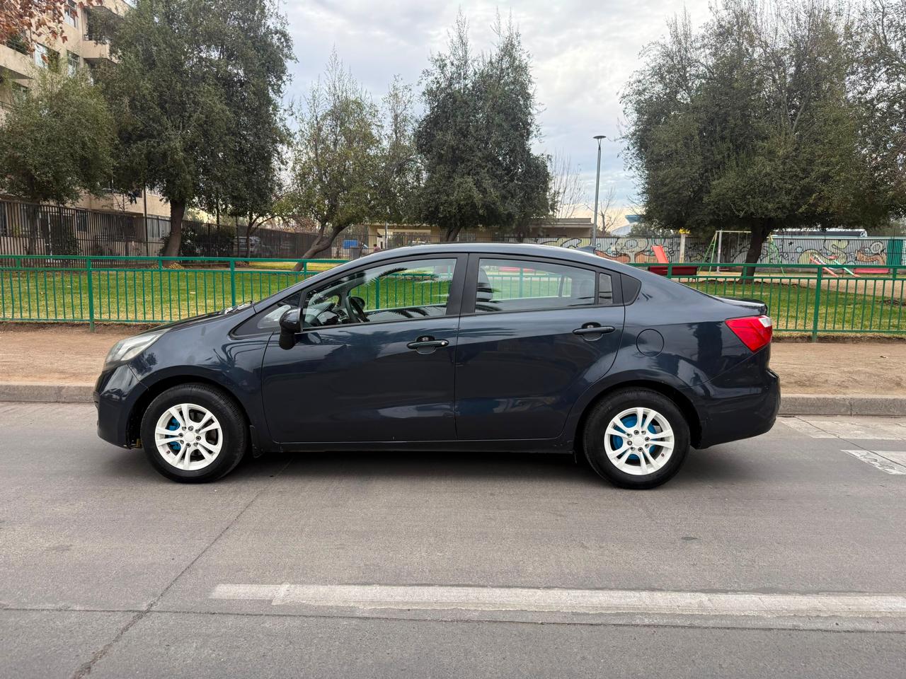 KIA Rio4 — foto 4 de 15