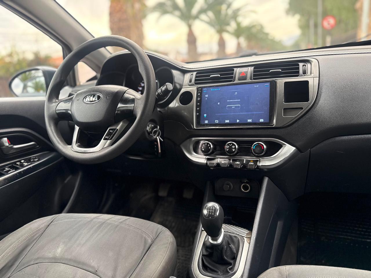 KIA Rio4 — foto 11 de 15