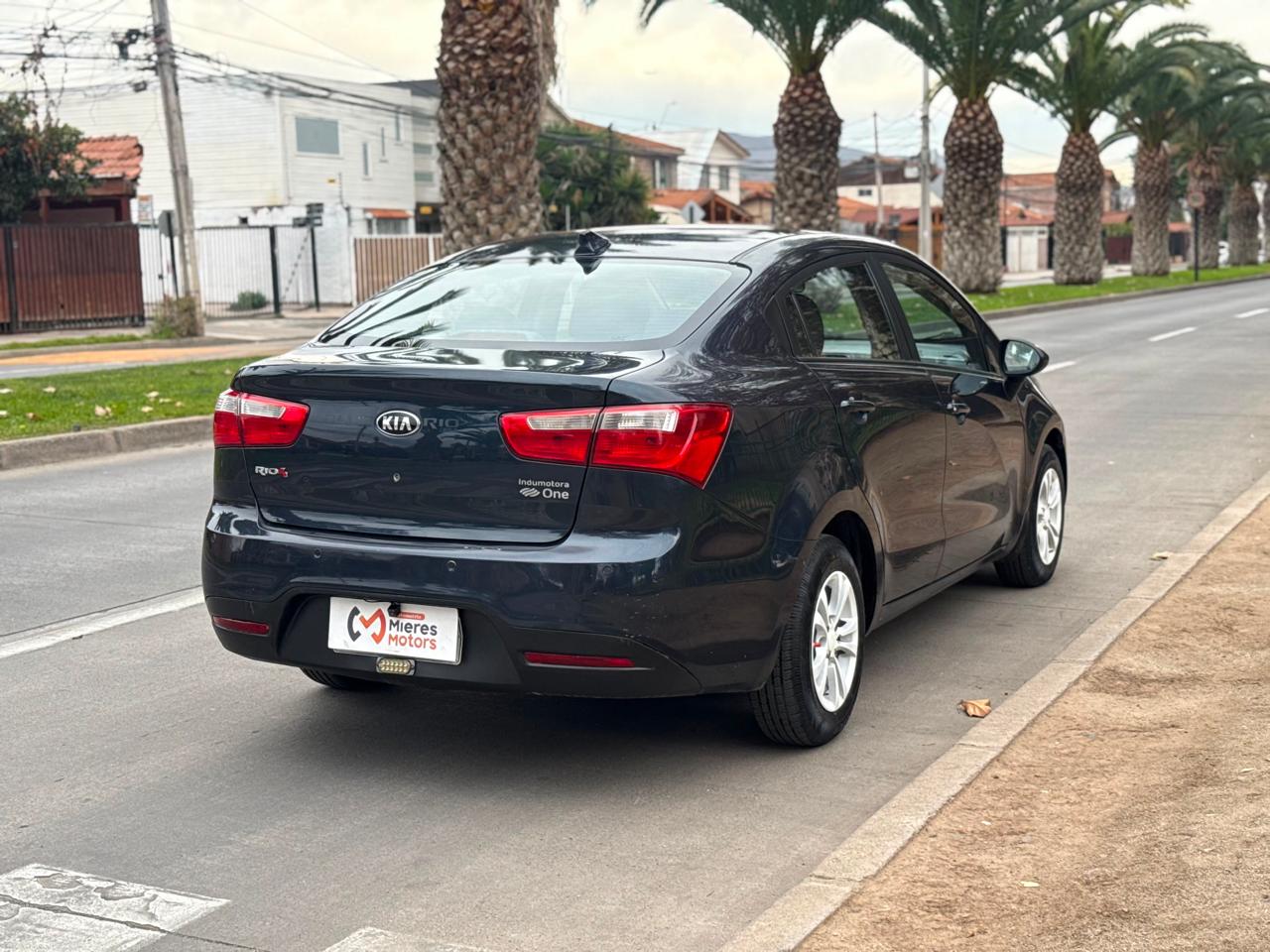 KIA Rio4 — foto 8 de 15