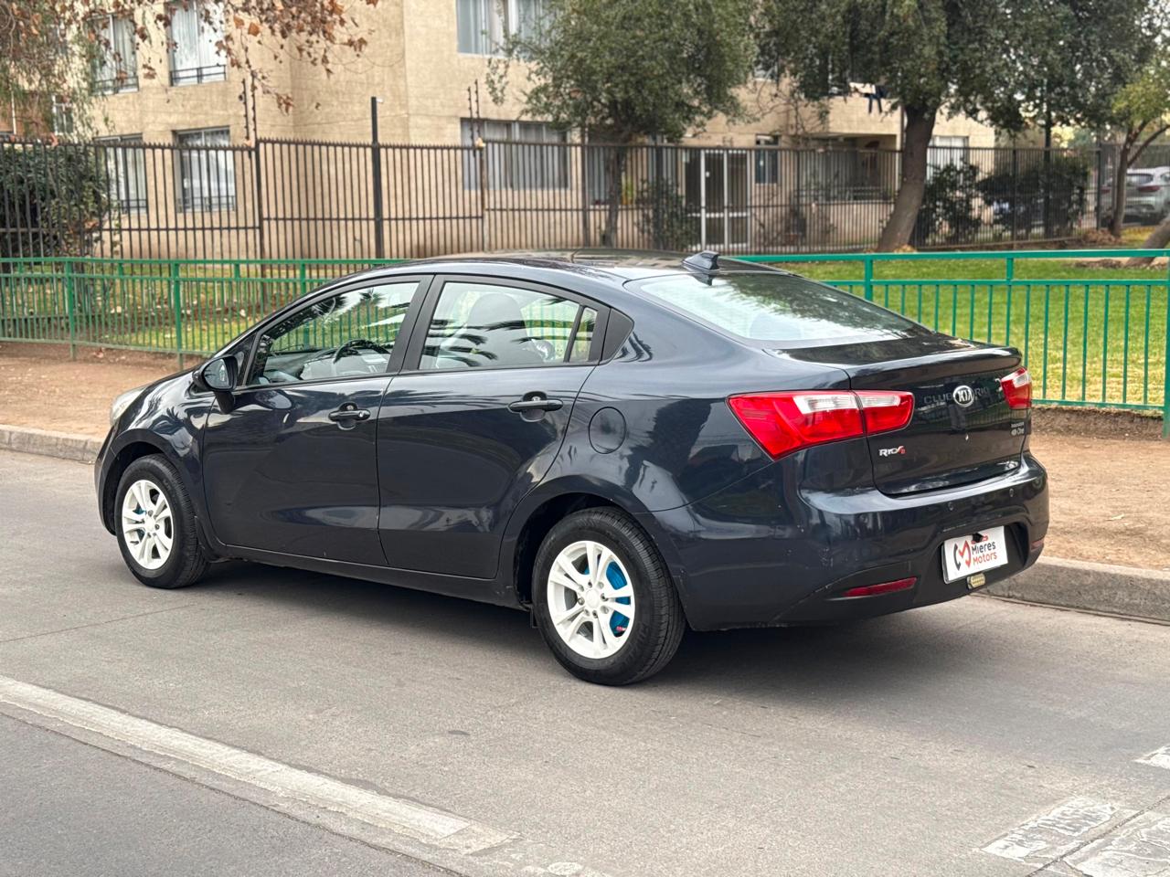 KIA Rio4 — foto 5 de 15