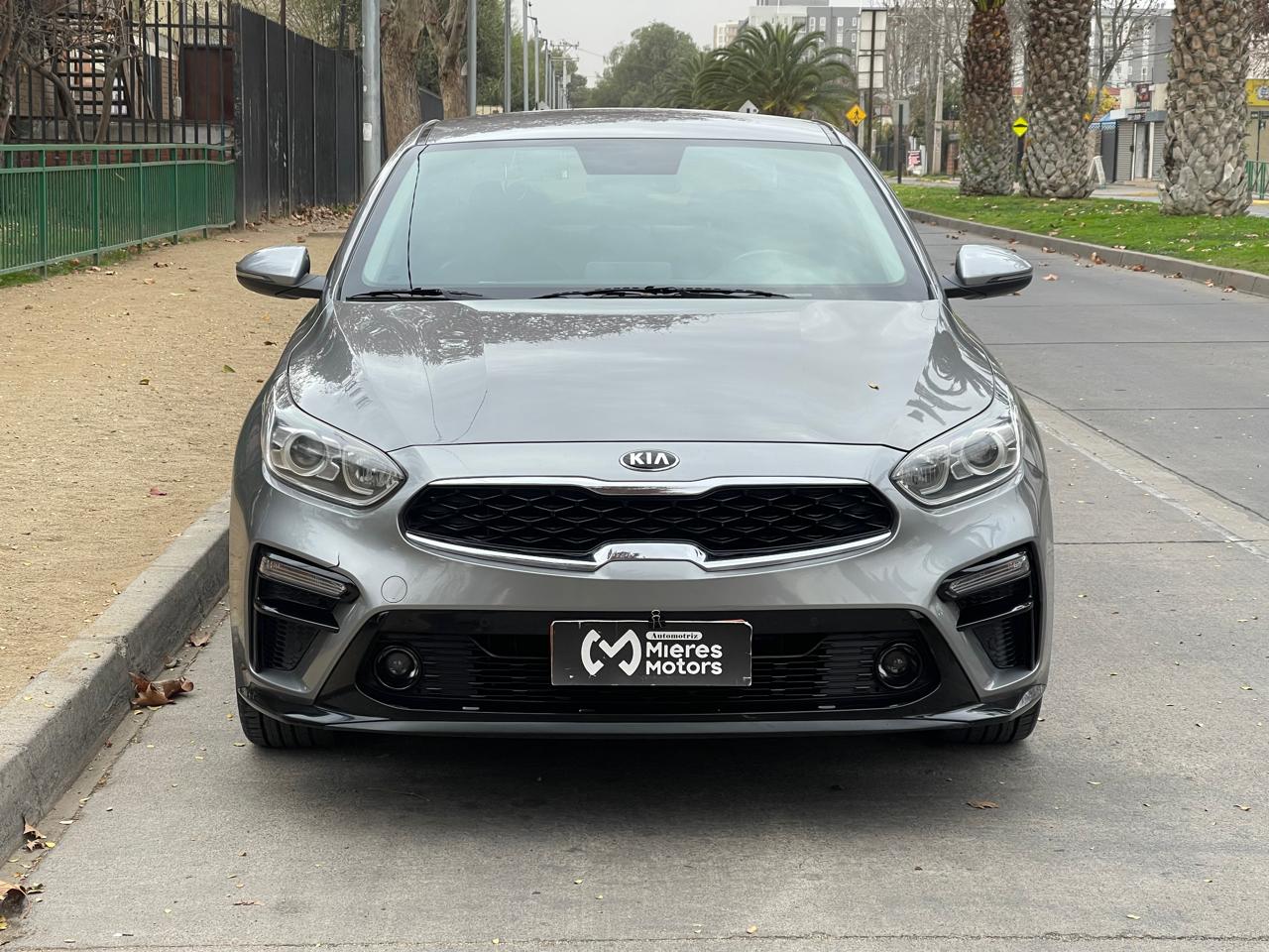 KIA Cerato Taxi Ejecutivo — foto 3 de 19