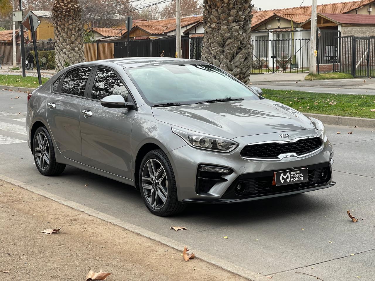 KIA Cerato Taxi Ejecutivo — foto 4 de 19