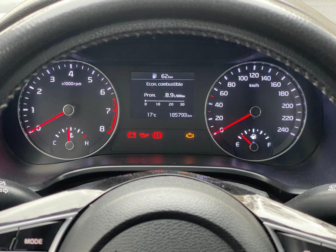 KIA Cerato Taxi Ejecutivo — foto 19 de 19
