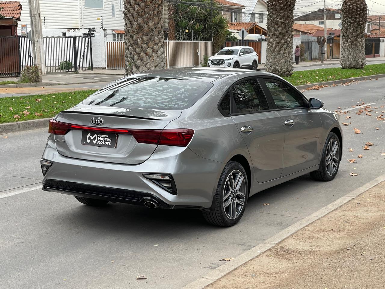 KIA Cerato Taxi Ejecutivo — foto 10 de 19