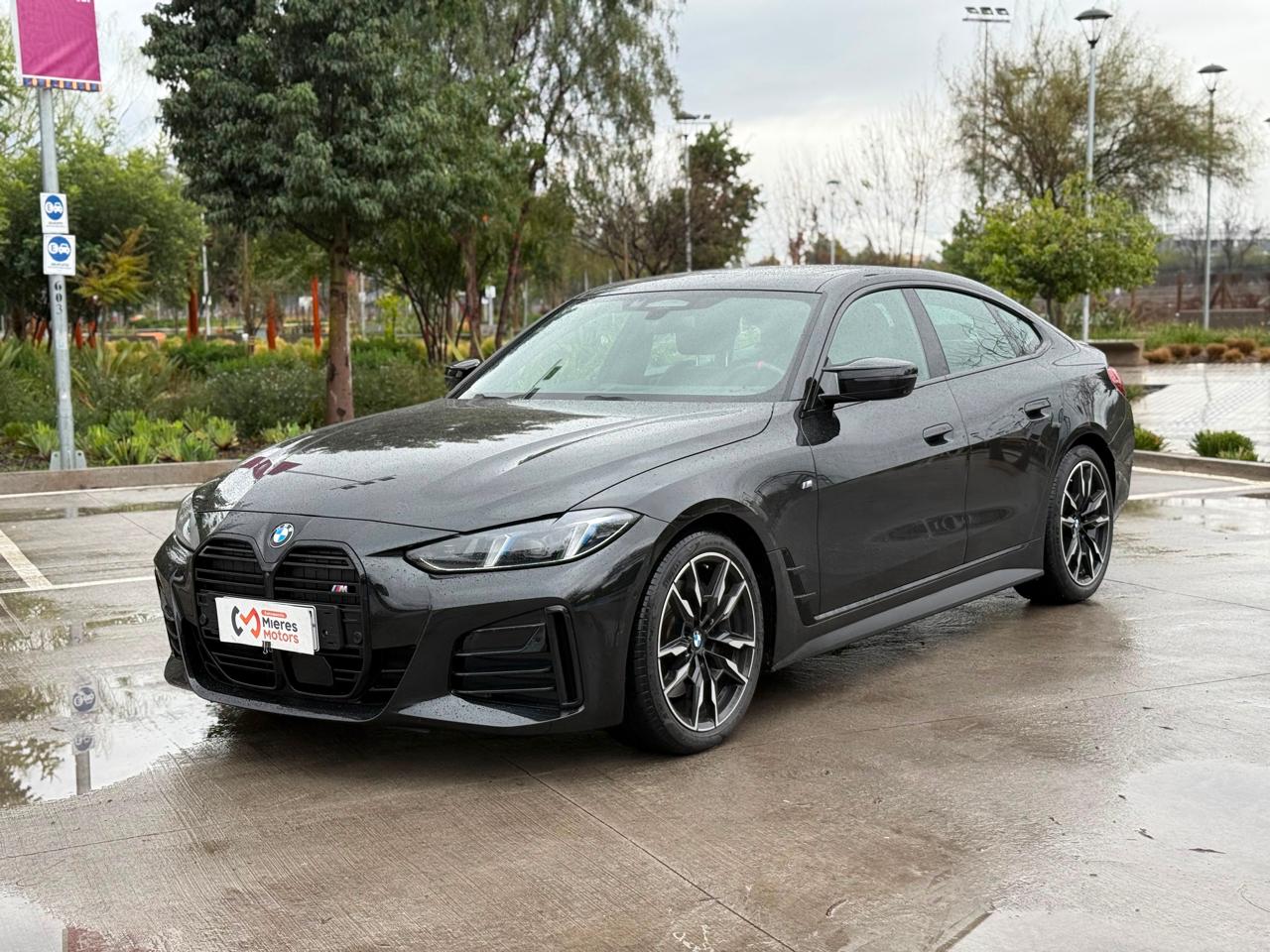 BMW M440I